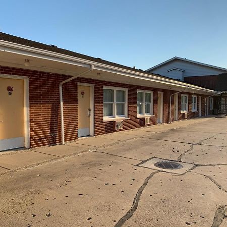 New Relax Inn Bridgeview Exterior foto